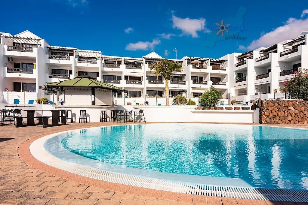 Casa Patty, Piscinas Climatizadas, Primera Linea Costa Teguise Apartment