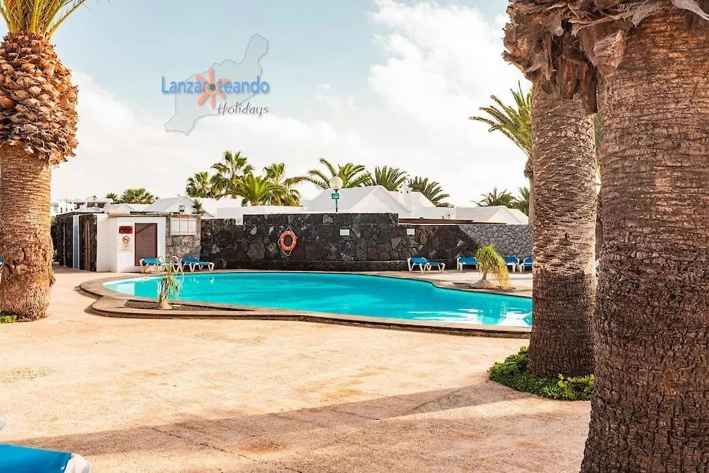Casa Patty, Piscinas Climatizadas, Primera Linea Costa Teguise Apartment